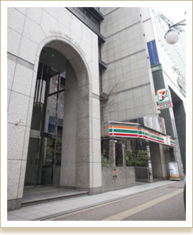 博多駅筑紫口徒歩三分の好アクセス